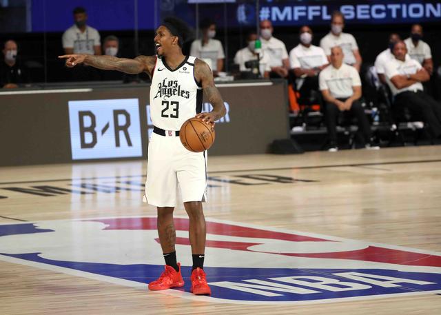 国女足树立 国女足树立