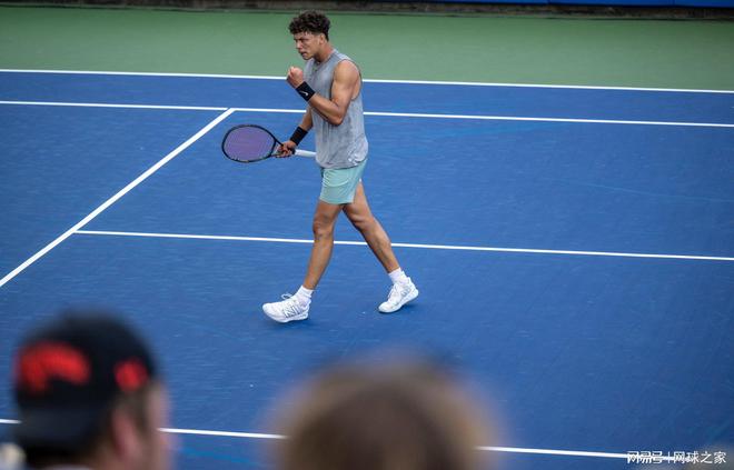 他的执教理 他的执教理