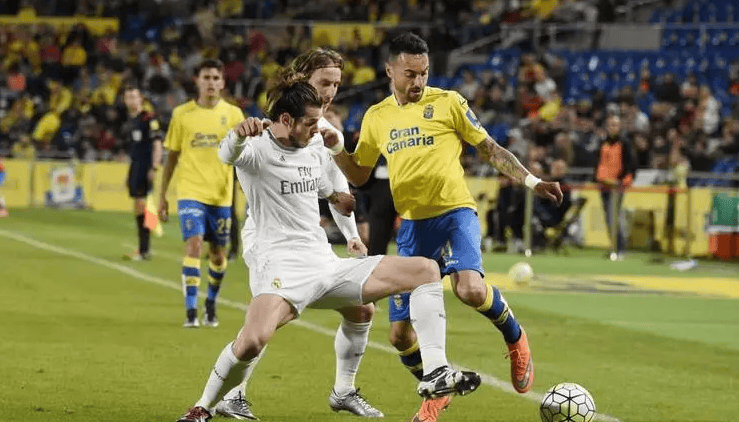 边路快攻与 边路快攻与