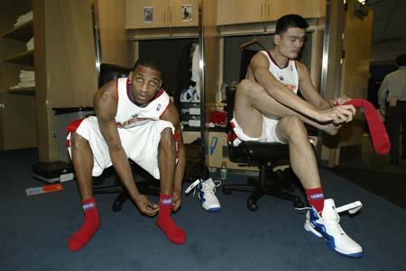 外媒评选各位置上的年度最佳阵容：EDG中野无缘